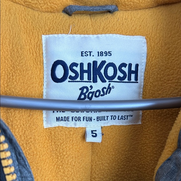 🧥 OshKosh Boys Winter Jacket — Size 5 - Picture 2 of 6